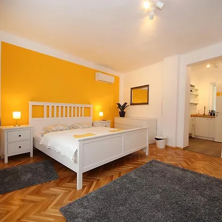Jaderooms Daire Eğri